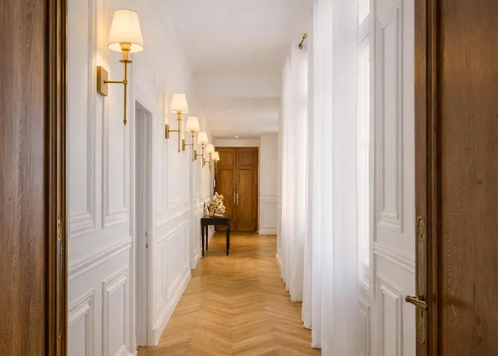 Le Napoleon - Luxe Et Serenite Au Coeur De Daire Cannes